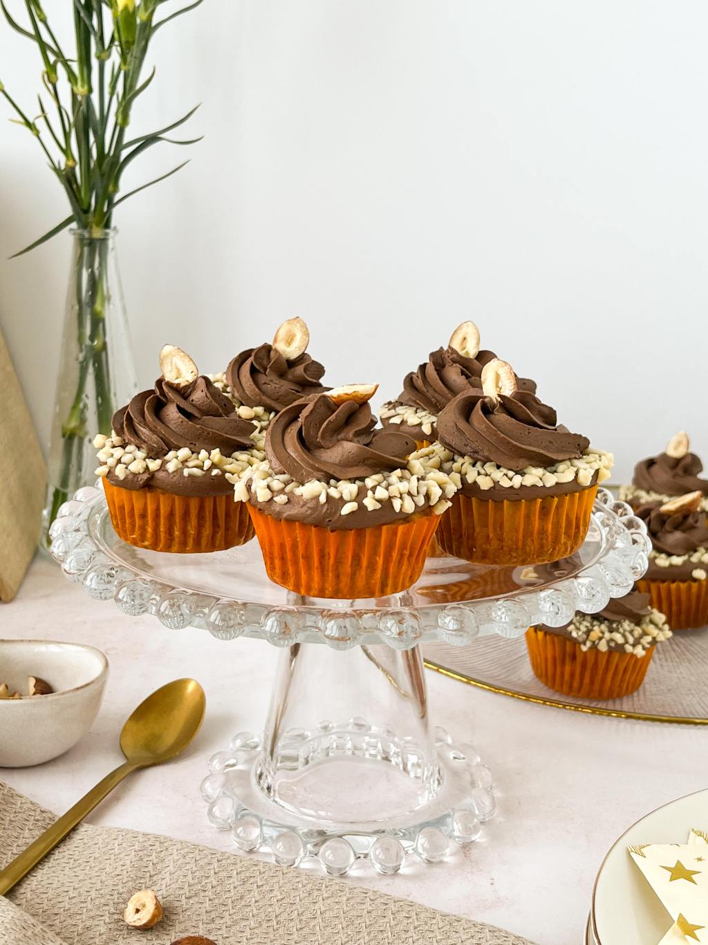 FERRERO ROCHER CUPCAKES
