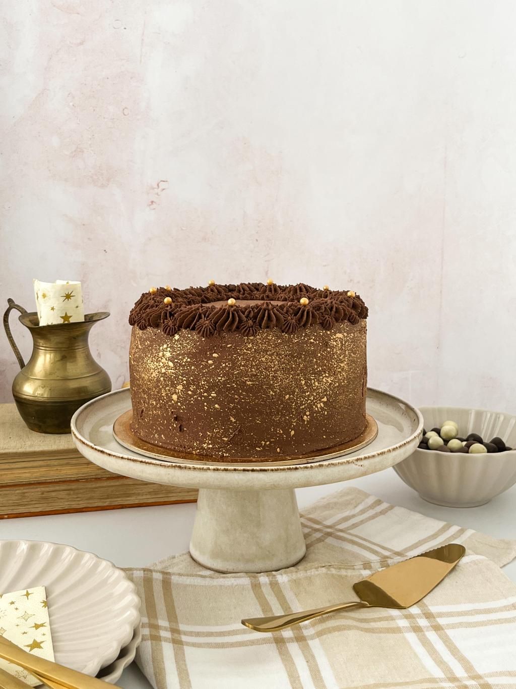 TORTA SA KREMOM OD VANILIJE I&nbsp;BANANAMA