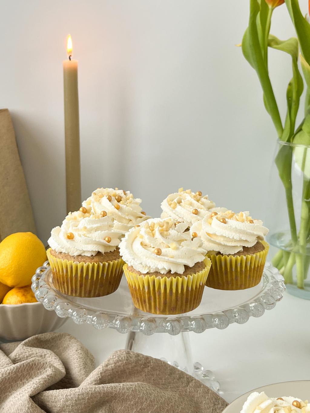 LEMON CUPCAKES