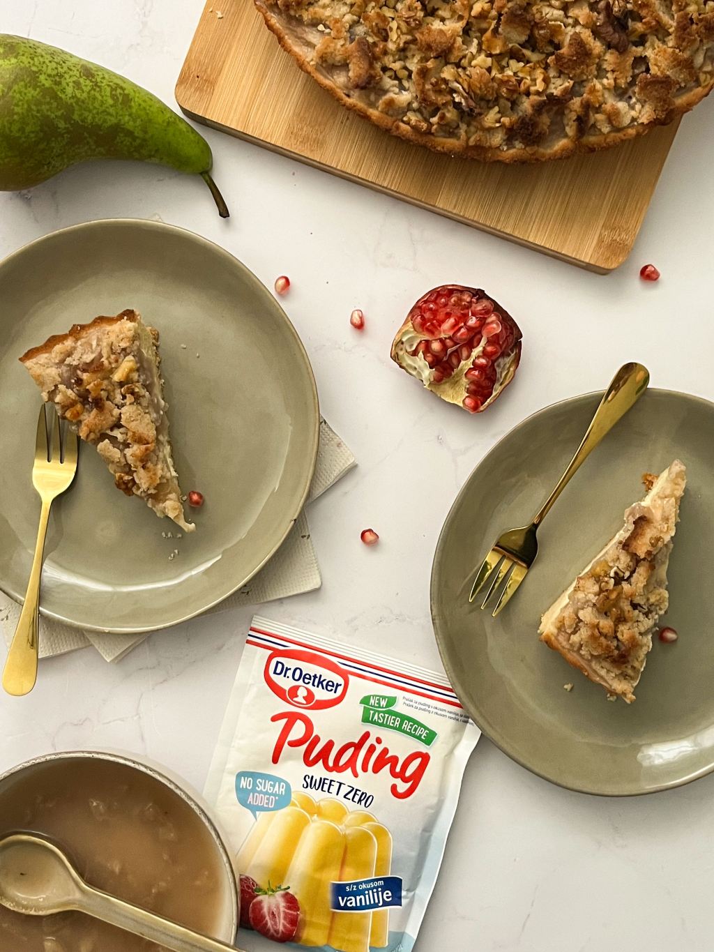 TART SA KREMOM OD VANILIJE I&nbsp;KRUŠKAMA